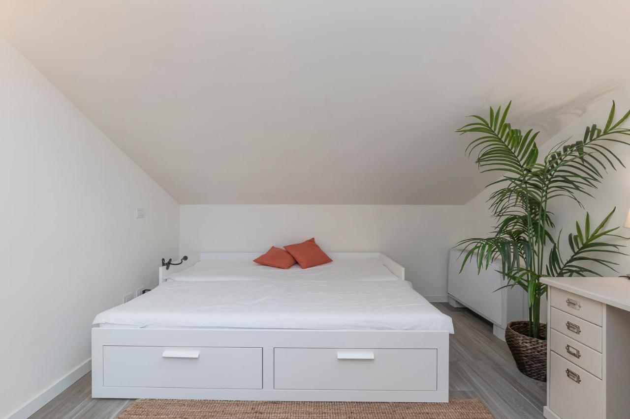 Apartamento Splendida Mansarda A Pochi Passi Da M4 Argonne *